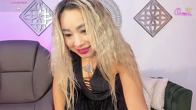 mystic nova  online show from April 3, 2026, 11:30 am