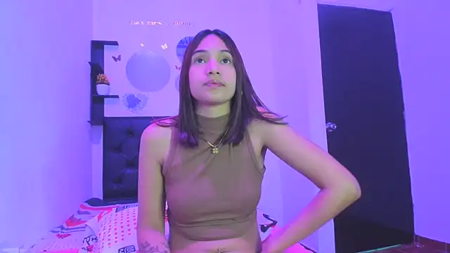 sapphire brown20 online show from April 7, 2026, 12:33 am