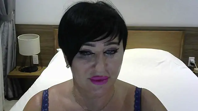 Snapshot of Kleotempt chatting on July 7, 2026, 2:21 pm Kleotempt online show from July 7, 2026, 2:21 pm