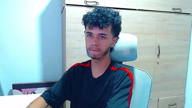 Snapshot of axeldarkk chatting on February 23, 2026, 11:24 pm axeldarkk online show from February 23, 2026, 11:24 pm