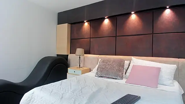 NatashaSanchez online show from February 28, 2026, 2:18 pm