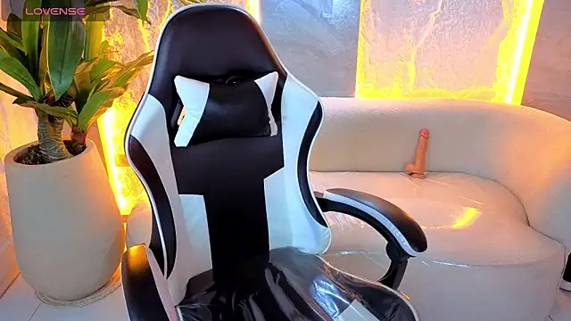 ashelyy tp online show from February 26, 2026, 12:53 am