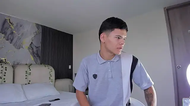 Snapshot of DylanRoyce_ chatting on March 15, 2026, 12:55 pm DylanRoyce online show from March 15, 2026, 12:55 pm