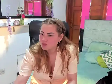 Snapshot of Julieta_star_ chatting on March 13, 2026, 6:36 pm Julieta star online show from March 13, 2026, 6:36 pm