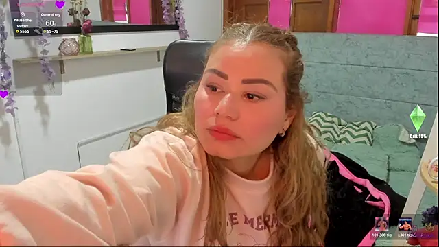 Snapshot of Julieta_star_ chatting on March 15, 2026, 12:55 pm Julieta star online show from March 15, 2026, 12:55 pm