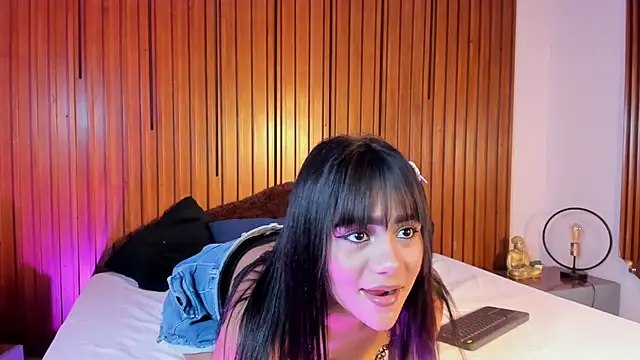 Laila-Miller online show from March 7, 2026, 3:25 am