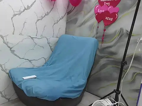 Snapshot of milk_drops chatting on February 24, 2026, 4:05 pm milk drops online show from February 24, 2026, 4:05 pm