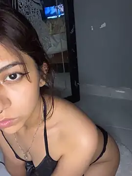 kiss-Me01 online show from June 3, 2026, 5:21 am