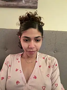 021hotcouple online show from April 6, 2026, 5:58 pm