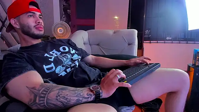 Vincentblack online show from July 7, 2026, 6:47 am