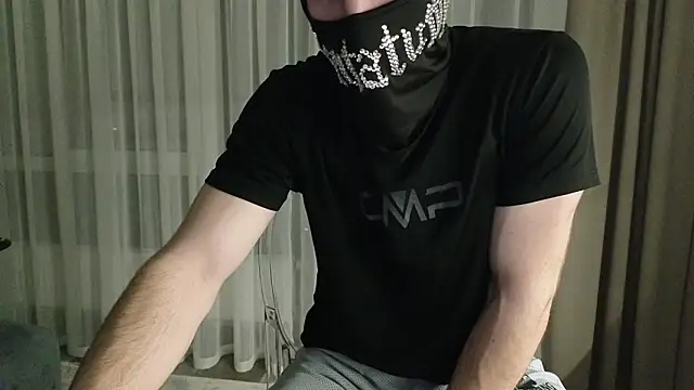 chantatummm online show from March 13, 2026, 6:36 pm