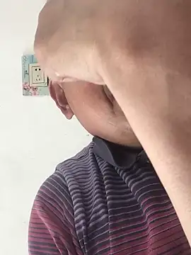 yaocaobi8 online show from April 15, 2026, 5:25 am