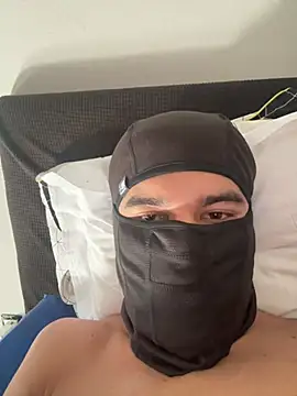 Chiennedusud online show from February 24, 2026, 12:36 pm