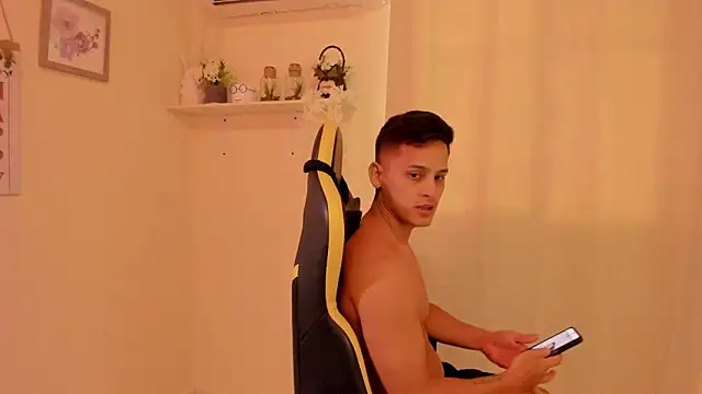 sexy andres01 online show from March 9, 2026, 3:27 pm