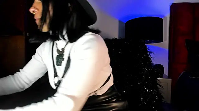 Amelie Blake online show from March 20, 2026, 2:33 pm