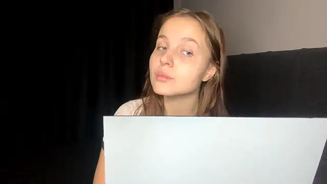 Snapshot of LowriseZiziphus chatting on February 28, 2026, 3:13 pm LowriseZiziphus online show from February 28, 2026, 3:13 pm