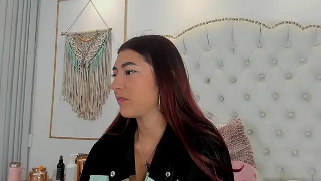 Sara funy online show from April 15, 2026, 11:06 am