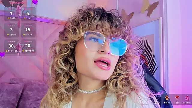 Snapshot of emilyjonesss_ chatting on March 2, 2026, 8:04 pm emilyjonesss online show from March 2, 2026, 8:04 pm