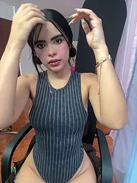 kitty rousse01 online show from June 3, 2026, 11:57 am
