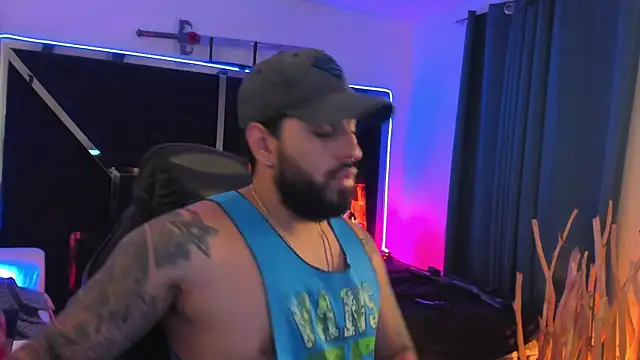 ostin-big21 online show from April 8, 2026, 10:32 pm