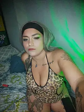 Cristal queen  online show from April 13, 2026, 7:25 am