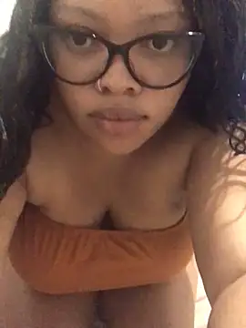 Snapshot of candy-95 chatting on April 15, 2026, 8:32 am candy-95 online show from April 15, 2026, 8:32 am