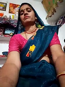 Snapshot of Hot_reej85 chatting on March 15, 2026, 9:37 am Hot reej85 online show from March 15, 2026, 9:37 am