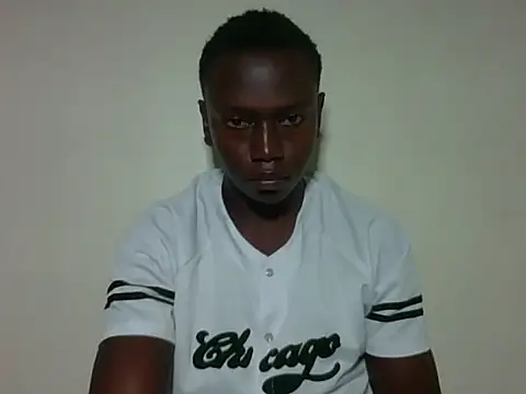 Snapshot of darkerberryguy chatting on March 3, 2026, 1:39 pm darkerberryguy online show from March 3, 2026, 1:39 pm