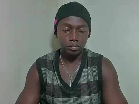 Snapshot of darkerberryguy chatting on March 7, 2026, 10:18 pm darkerberryguy online show from March 7, 2026, 10:18 pm