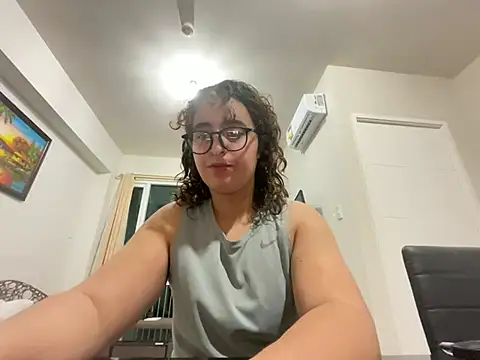 yassiestar online show from March 8, 2026, 3:05 pm