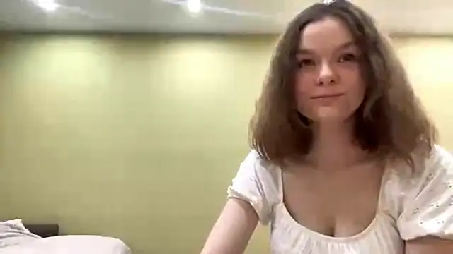 Snapshot of AliveCute chatting on March 1, 2026, 7:27 pm AliveCute online show from March 1, 2026, 7:27 pm