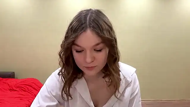 AliveCute online show from March 12, 2026, 5:30 pm