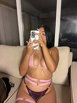 GeorgiaPink  online show from February 26, 2026, 5:06 am