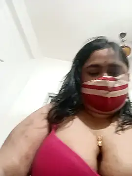 Snapshot of diyadey chatting on March 19, 2026, 8:13 pm diyadey online show from March 19, 2026, 8:13 pm