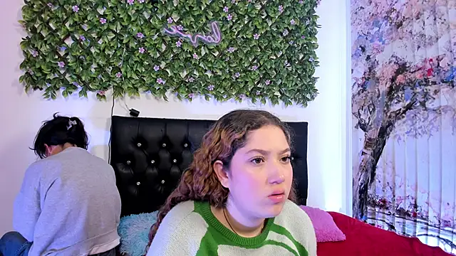 valeria and zoe online show from May 20, 2026, 3:40 pm