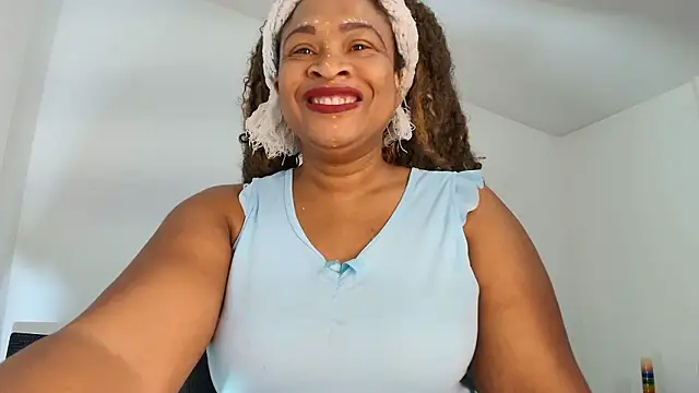 luxy benet online show from March 18, 2026, 9:12 am