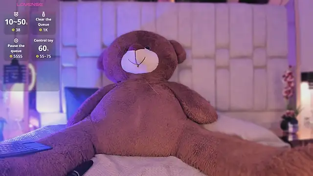 AgathaUwuDoll online show from April 16, 2026, 8:09 pm