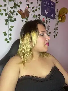 aurora bela online show from April 10, 2026, 2:50 am