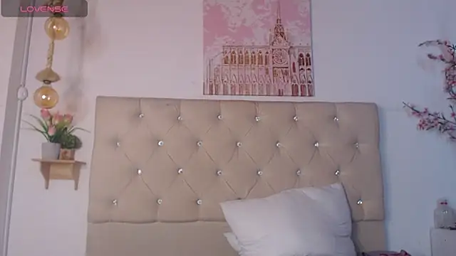 Rommen N Zoe online show from June 12, 2026, 9:46 pm