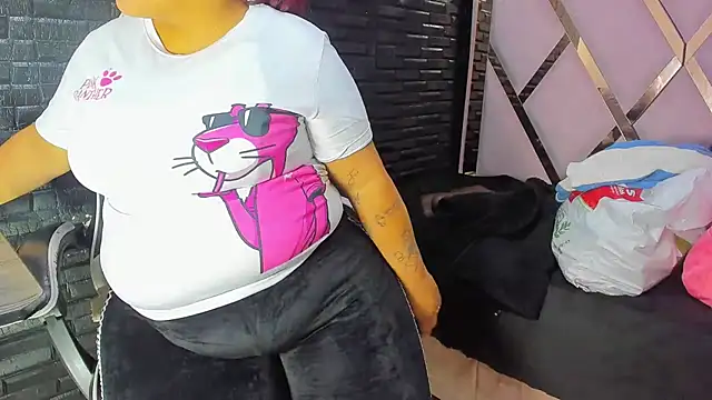 Snapshot of ScarlettSexRx chatting on April 15, 2026, 2:13 pm ScarlettSexRx online show from April 15, 2026, 2:13 pm