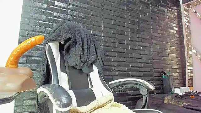 Snapshot of ScarlettSexRx chatting on April 15, 2026, 7:58 pm ScarlettSexRx online show from April 15, 2026, 7:58 pm