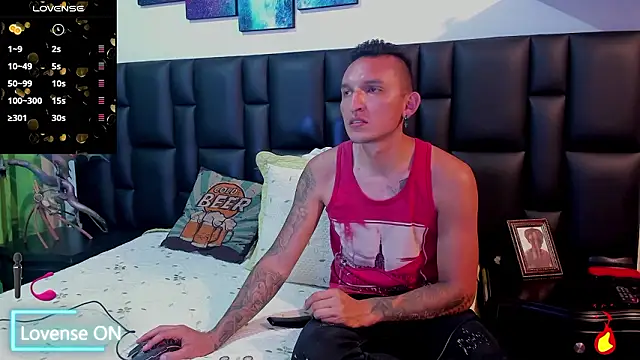 Snapshot of Mike_Waters chatting on February 28, 2026, 12:44 am Mike Waters online show from February 28, 2026, 12:44 am