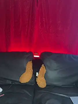 DarianaVelour online show from April 9, 2026, 3:17 am