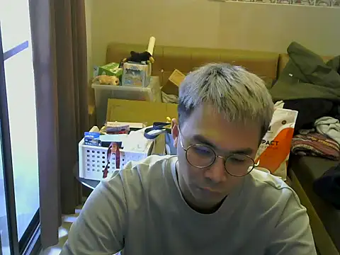 silverwolfwoof online show from March 13, 2026, 7:37 am