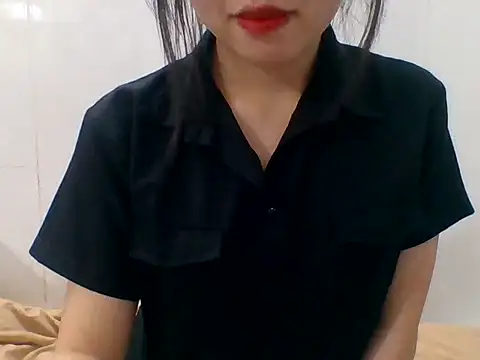 Snapshot of kiraa-007 chatting on June 3, 2026, 4:12 pm kiraa-007 online show from June 3, 2026, 4:12 pm
