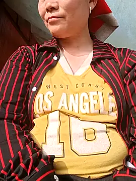 Snapshot of Lindxx-hot chatting on March 3, 2026, 1:34 am Lindxx-hot online show from March 3, 2026, 1:34 am