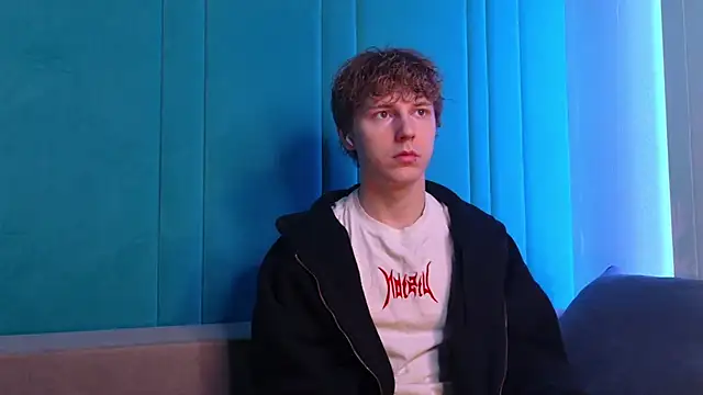 Mickey Hawk online show from April 18, 2026, 5:44 am