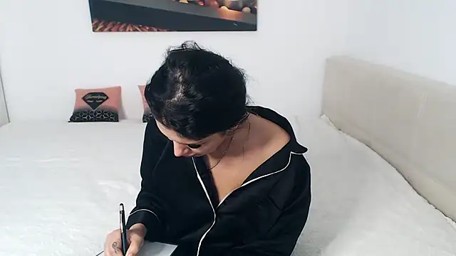 NickyHotXO online show from March 17, 2026, 5:00 am