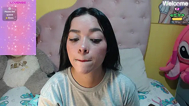 Sophiiee Gray online show from May 8, 2026, 1:44 am