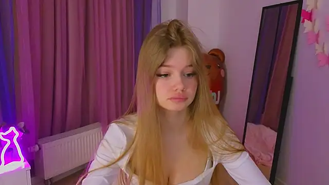 belrinaa online show from April 24, 2026, 8:55 pm